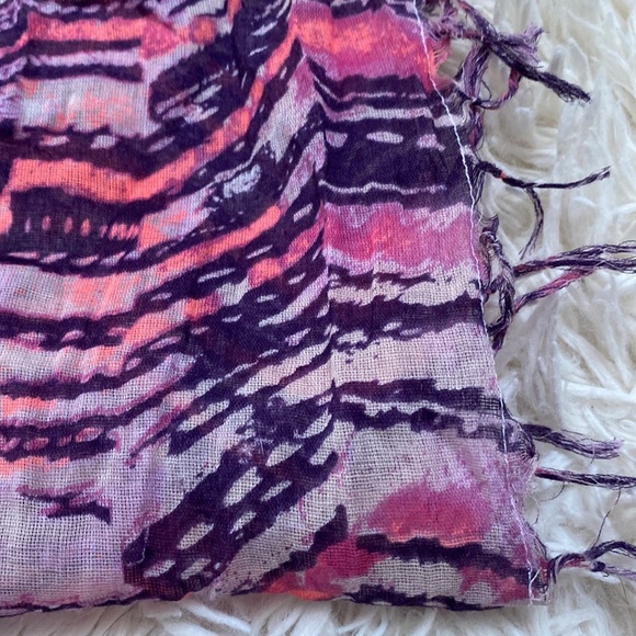 American Eagle Outfitters Infinity Scarf 💗 Purple & Pink - Picture 5 of 9